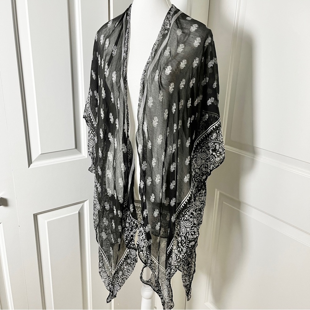 Versatile Sheer Bandanna Print Kimono Coverup - Black and White - Medium - Picture 7 of 10